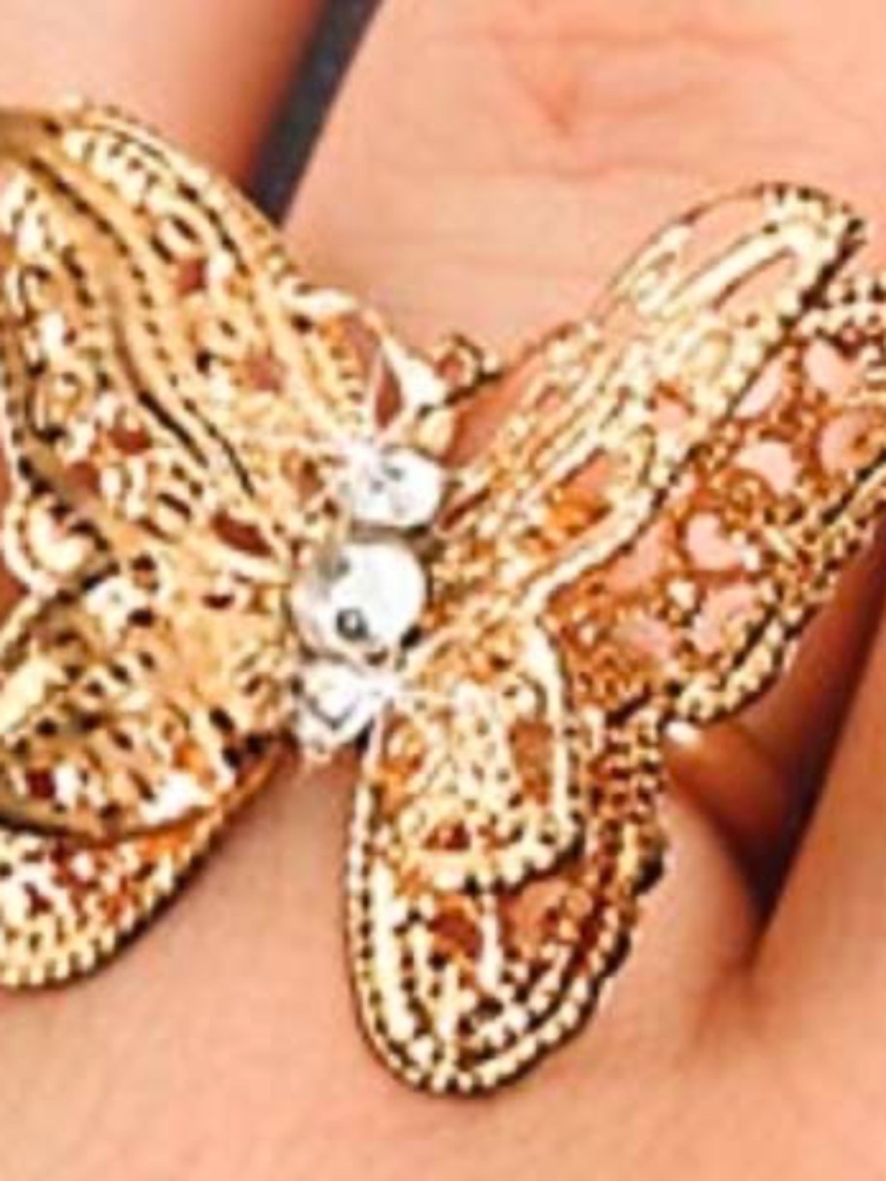 BUTTERFLY RING, ADJUSTABLE, GOLD TONE, WINGS IN TWO LEVELS, WITH 3 GLASS CRYSTAL